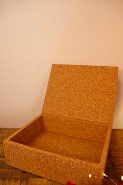 CORK GIFTING BOXES - PAINTED LID BOX